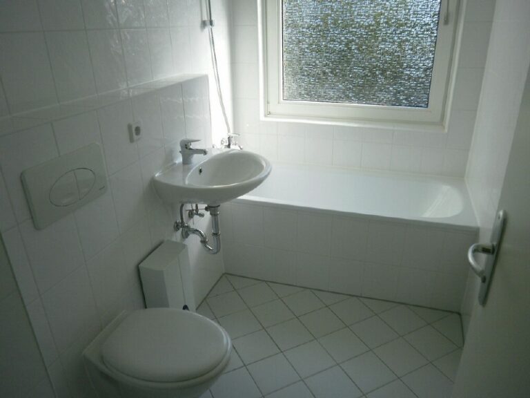 Wannenbad mit Fenster
